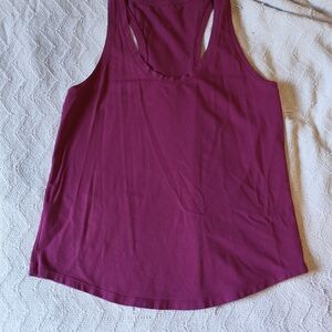 Women's Sleeveless Magenta Top